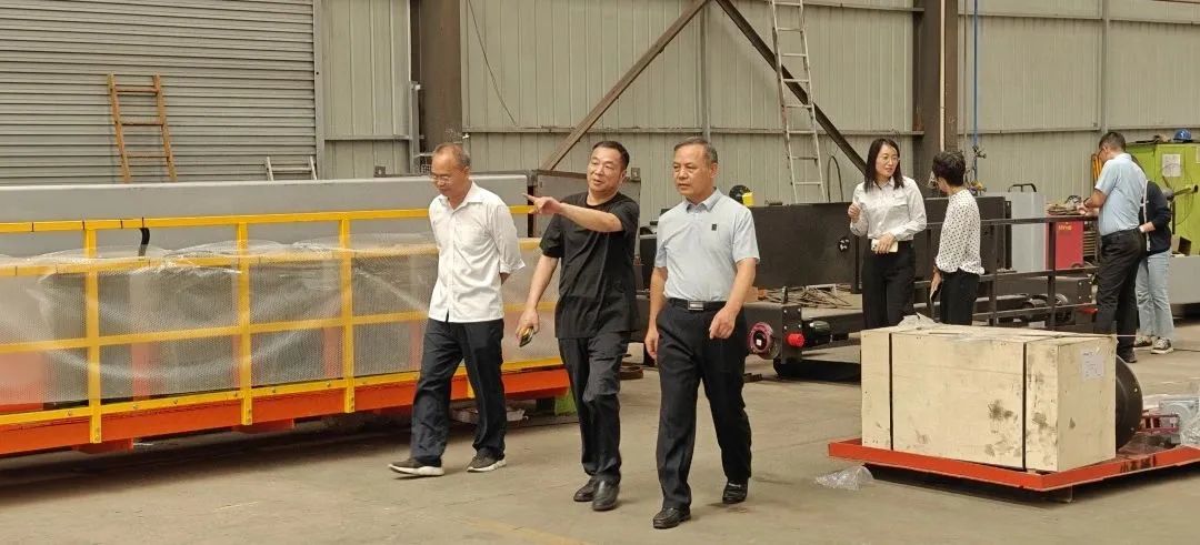熱烈歡迎省市場(chǎng)監(jiān)督管理局認(rèn)證處史明甫處長(zhǎng)等一行蒞臨東起集團(tuán)考察調(diào)研！